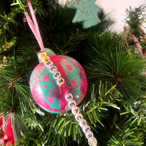Brush & Baubles
